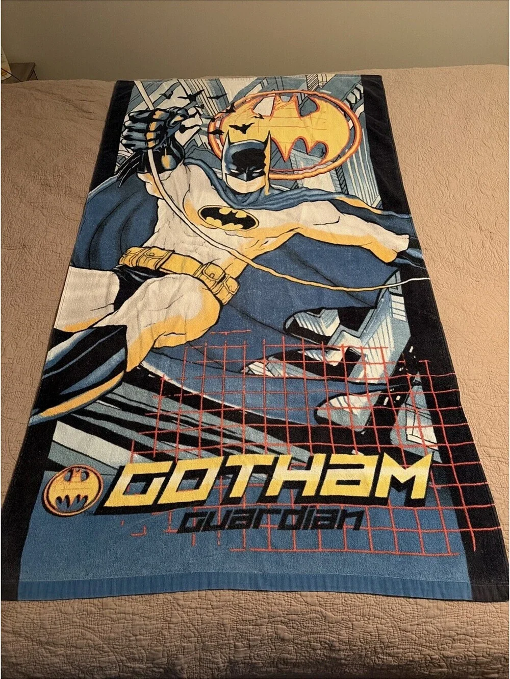 Vintage Batman Beach Towel DC Comics Gotham Guardian City 29x54